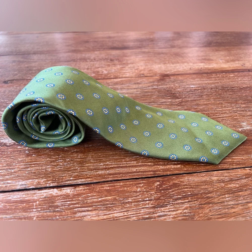 LANDS’ END 100% SILK GREEN TIE HandSewn in USA Blue Yellow Flowers/Circles